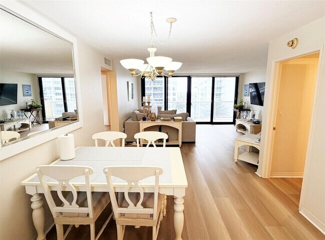 Building Photo - 5757 Collins Ave