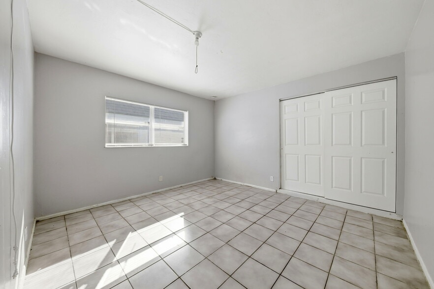 Building Photo - 1439 NW 8th Ave