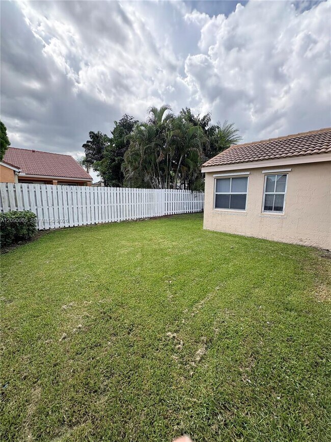 Building Photo - 751 Sand Creek Cir