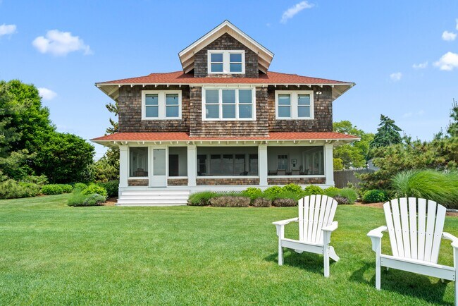 Primary Photo - 118 Middle Beach Rd
