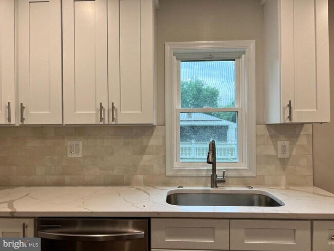 Building Photo - 34 Hornets Nest Ln