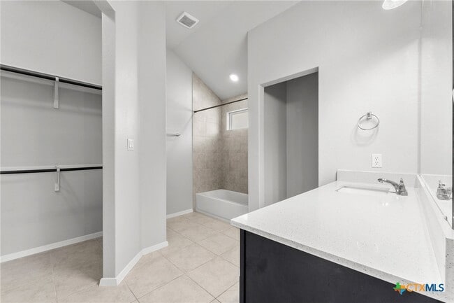 Building Photo - 193 Heather Glen Way