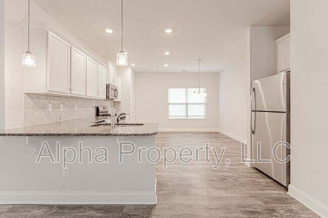 Building Photo - 504 Flying Squirrel Wy