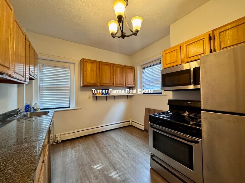 Building Photo - 1510 Tremont St