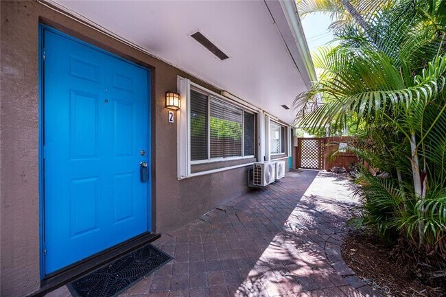 Building Photo - 1125 SW 15th Ave