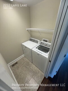 Building Photo - 2232 Lapis Ln