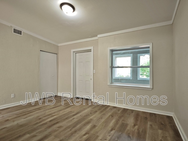 Building Photo - 5853 Marigold Rd