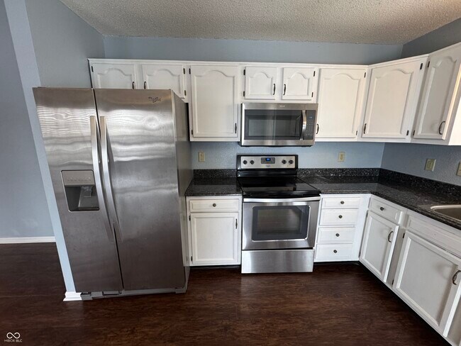 Building Photo - 4631 W Smith Valley Rd