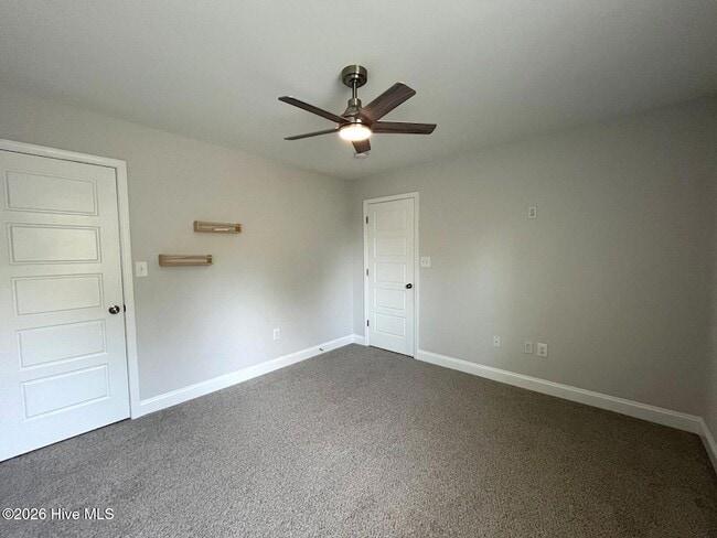 Building Photo - 143 Lonesome Glory Dr