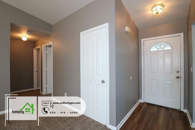 Building Photo - 1729 Marigold Way