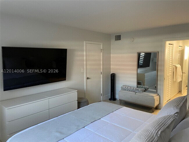 Building Photo - 1541 S Ocean Blvd