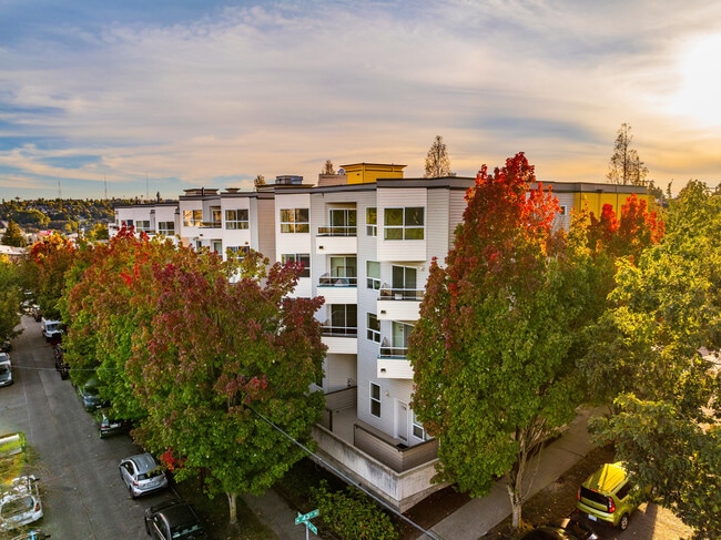 Building Photo - Mirabella Apartments