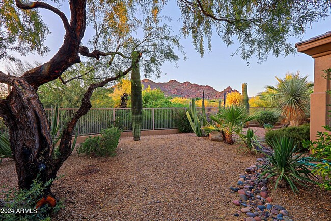 Building Photo - 6564 E Whispering Mesquite Trail