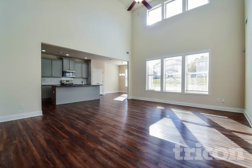 Building Photo - 3990 Bella View Ln