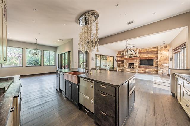 Building Photo - 1413 Post Oak Pl