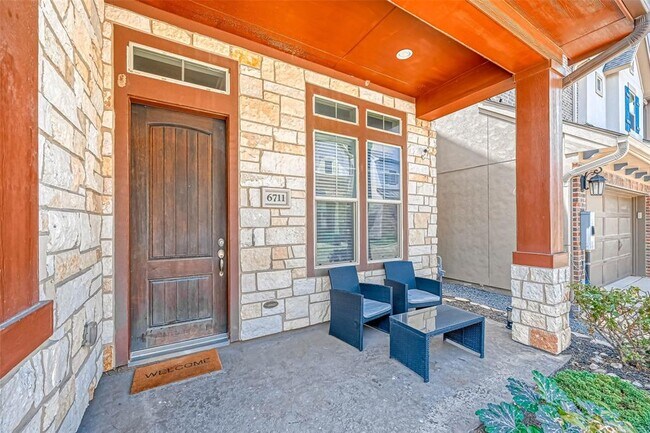 Building Photo - 6711 Saxton Manor St