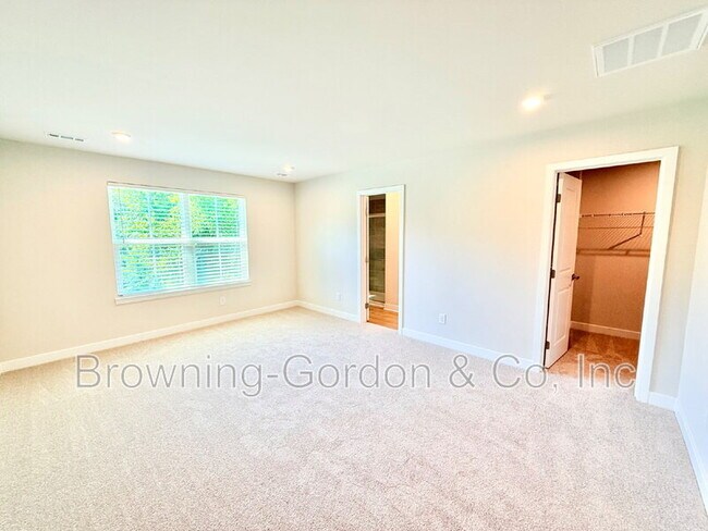 Building Photo - 813 Rivergate Pkwy
