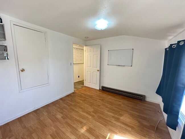 Building Photo - Remodeled Downtown Ellensburg Home