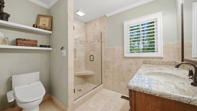 Building Photo - Charming Signal Mountain Home