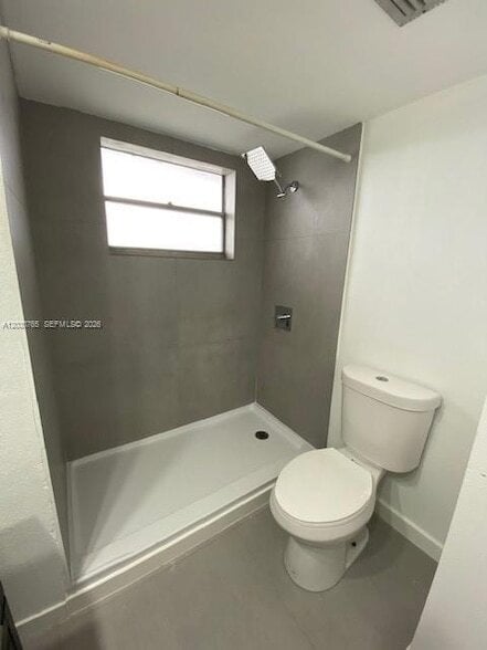 Building Photo - 16410 Miami Dr