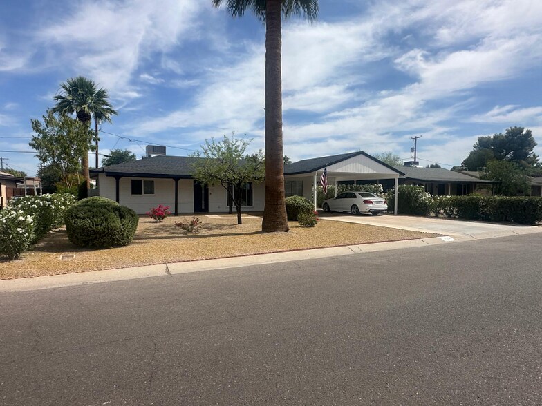 Primary Photo - 920 E Colter St