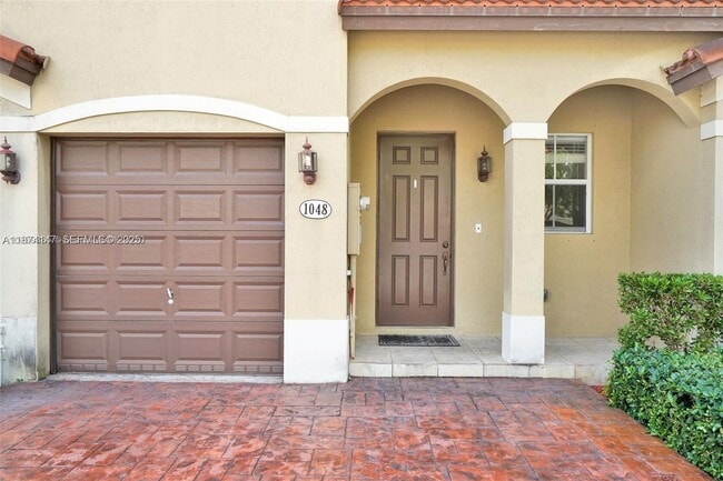 Building Photo - 1048 NE 208th St