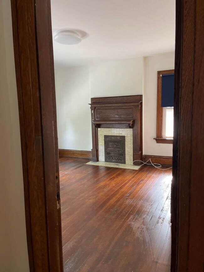 Building Photo - 50 E Northwood Ave
