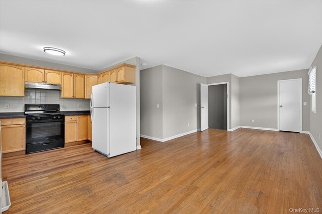 Building Photo - 68 Graywood Rd