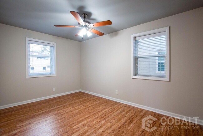Building Photo - 271 Glen Iris Dr NE