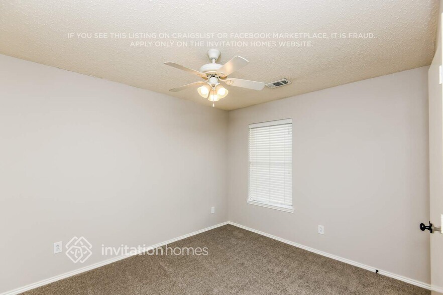 Building Photo - 9124 Friendswood Dr