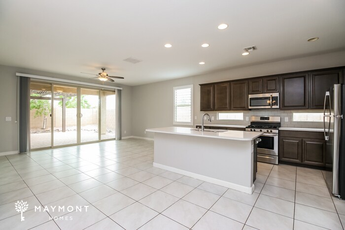 Building Photo - 41331 W Jenna Ln