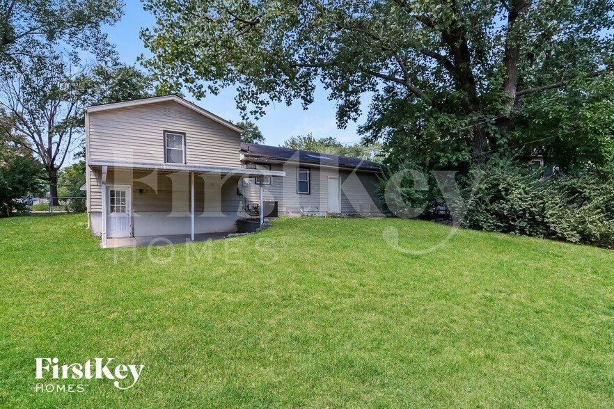 Building Photo - 307 NE Arlington Cir