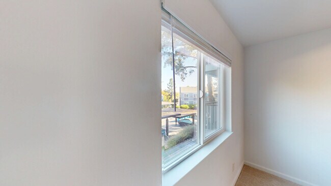 Building Photo - 551 Alameda del Prado