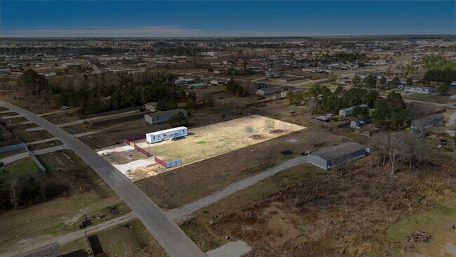 Building Photo - 663 Rd 5252