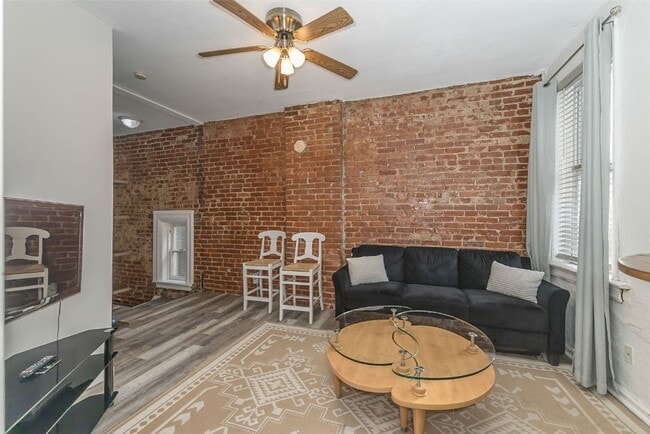 Building Photo - 4992 Botanical Ave