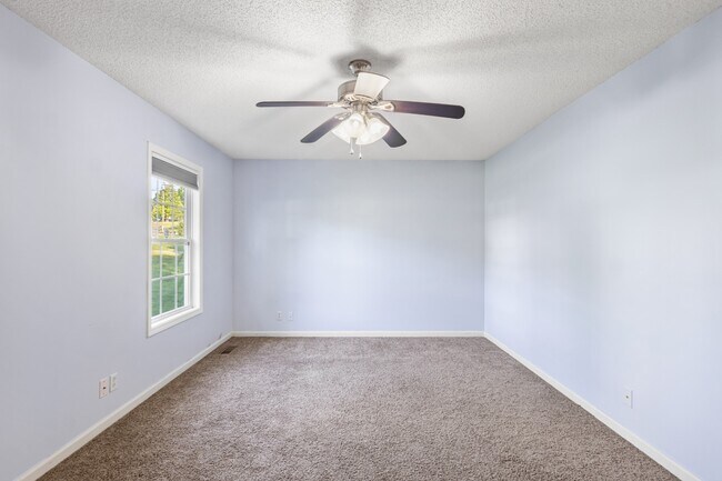 Building Photo - 2627 Elkmont Dr
