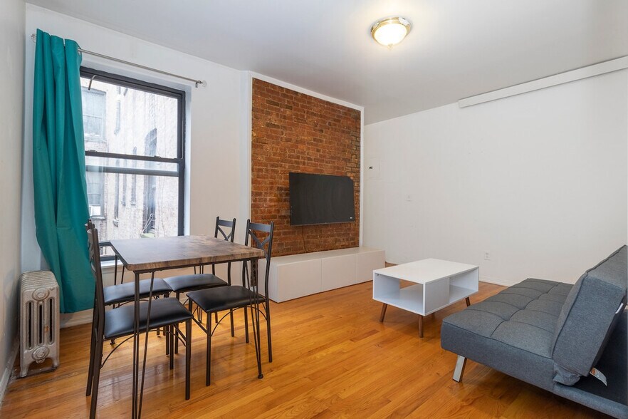 Building Photo - 1815 2nd Ave
