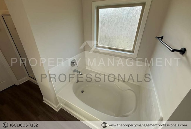 Building Photo - BRAND NEW!!! FABULOUS HOME!!!