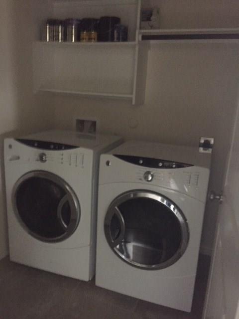 Building Photo - 405 Hendelson Ln