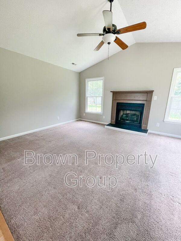 Building Photo - 6307 Fox Glen Dr