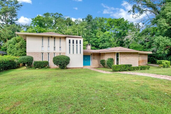 Building Photo - 305 Indian Creek Dr E