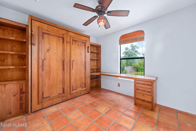 Building Photo - 9020 N Jessy Ln