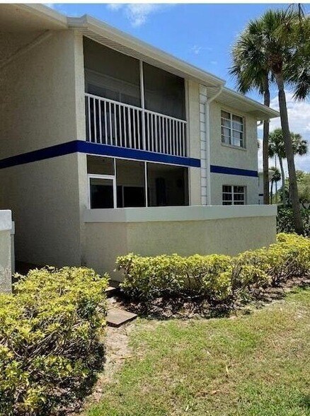 Primary Photo - 1508 SE Royal Green Cir