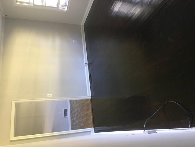 Building Photo - 4168 Loveless Dr