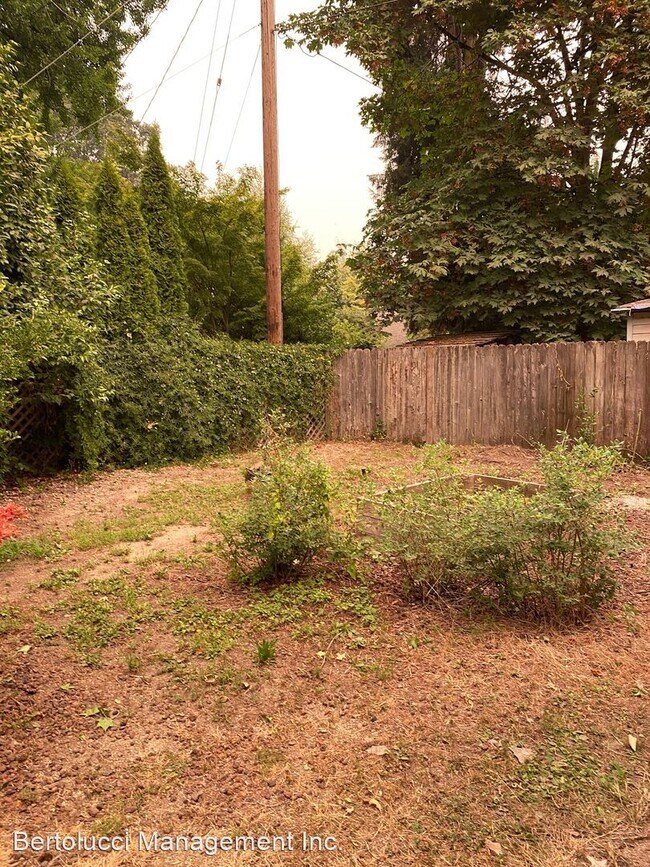Building Photo - 2 br, 1 bath House - 760 Liberty St. SE