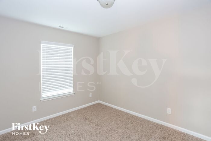 Building Photo - 132 Renville Pl