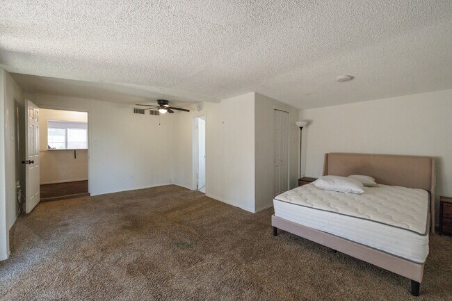 Building Photo - For Lease