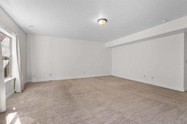 Building Photo - 1112 Woodbury Falls Ct