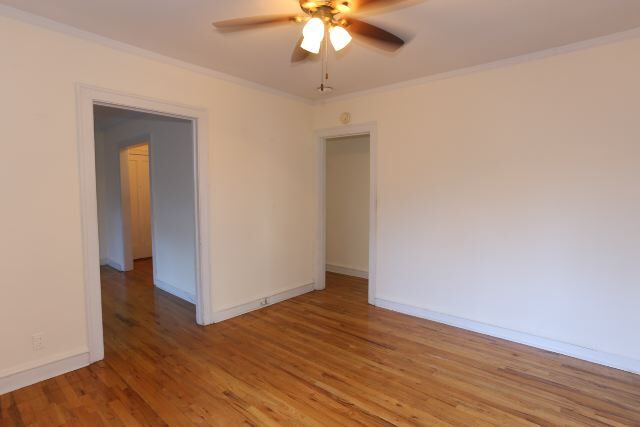 Building Photo - 1124 W Oakdale Ave