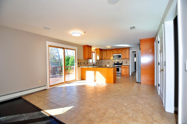 Building Photo - 16 Virginia Ln